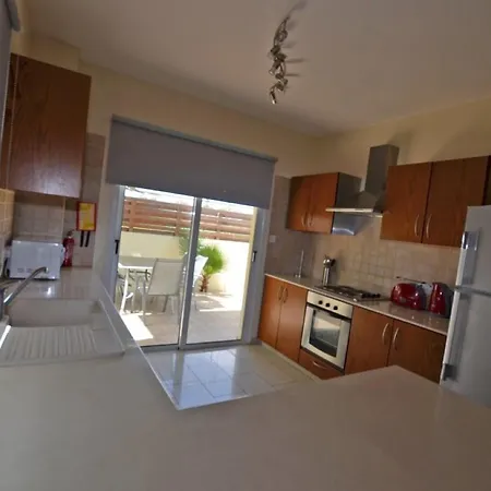 וילה Favor - 3 Bed With Pool Close To Nissi
