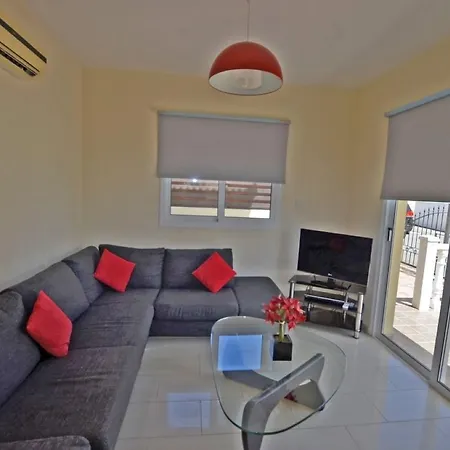 Villa Favor - 3 Bed With Pool Close To Nissi *
